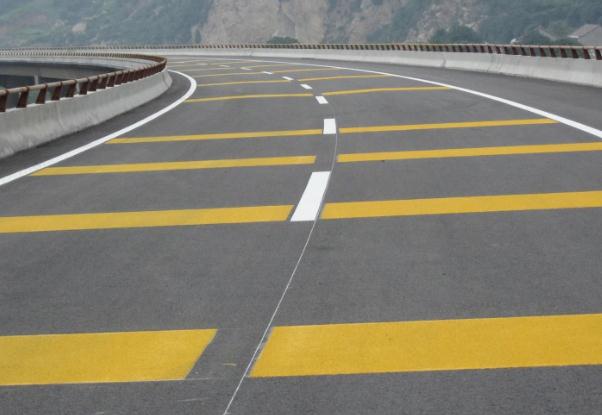 冬天道路標(biāo)線進(jìn)行施工，應(yīng)該注意這些事項！